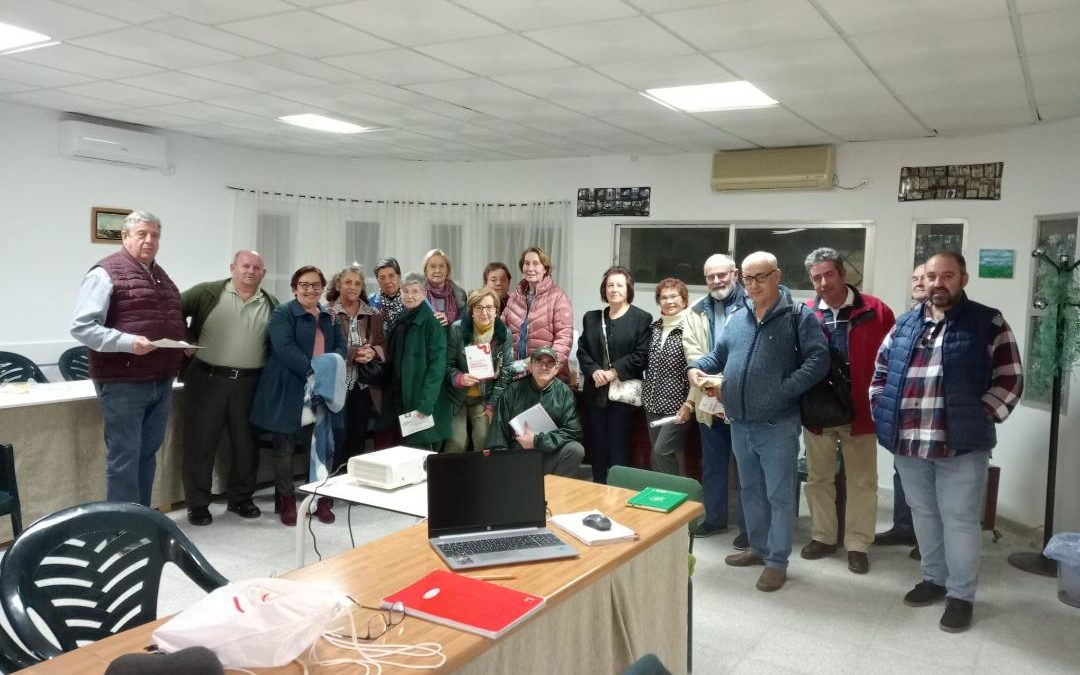 El arciprestazgo de Cáritas de Coria recibe formación sobre varios temas