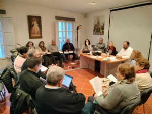 La coordinadora arciprestal de Cáritas de Coria se reúne para seguir con su programación
