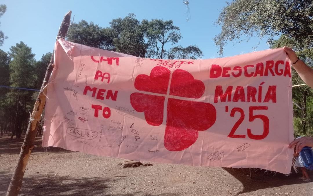 El arciprestazgo de caritas visita el campamento que ha organizado en Descargamaría.