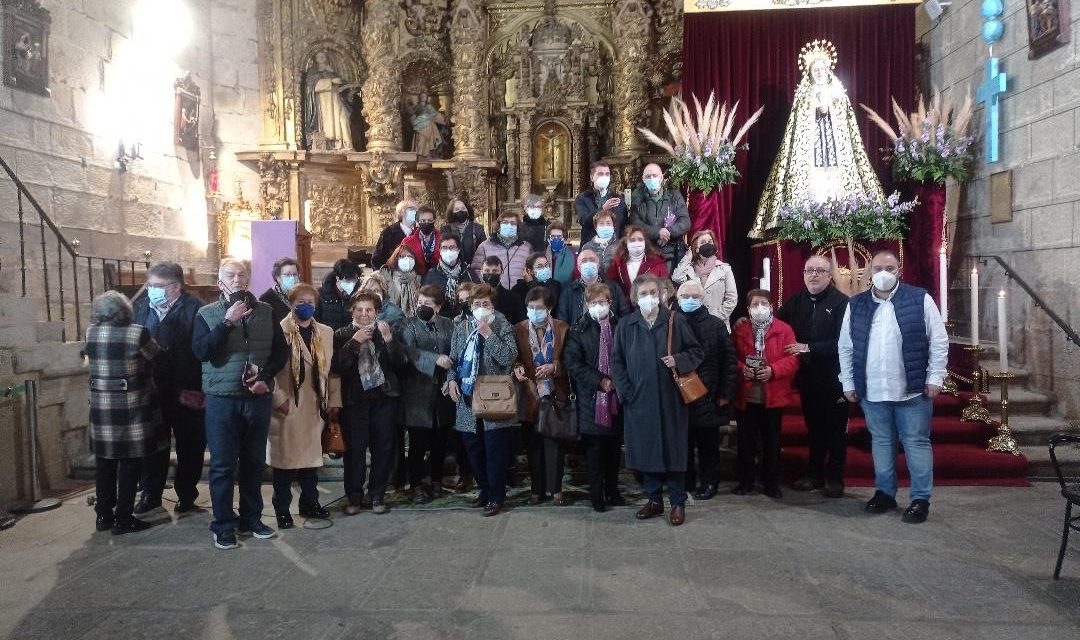 Los mayores de Torrejoncillo reciben a las imágenes de semana santa