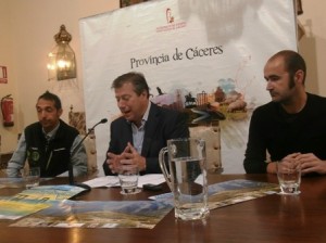 Presentación del I Kilómetro Vertical en el Palacio de Carvajal de Cáceres - CEDIDA