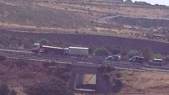 Una colisión entre dos camiones en la A-66 a la altura de Cañaveral (Cáceres) acarrea varios heridos