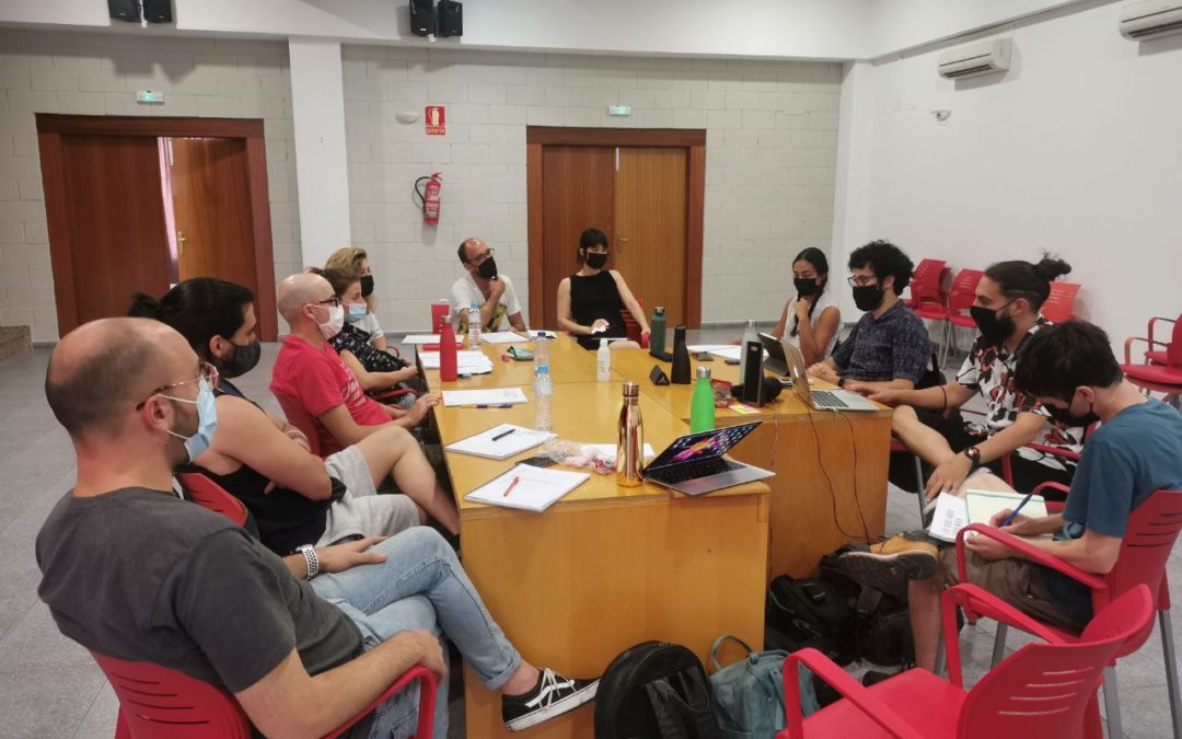 ARRANCAN LOS ENSAYOS DE ´LO QUE NOS DEBEMOS’, LA NUEVA OBRA TEATRAL DE CÓMICOS CRÓNICOS EN COPRODUCCIÓN CON EL TEATRO LÓPEZ DE AYALA