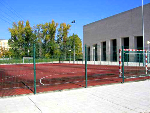 Nueva pista polideportiva en Valdencín