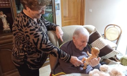 La imagen del Niño Jesús visita a los mayores de Torrejoncillo