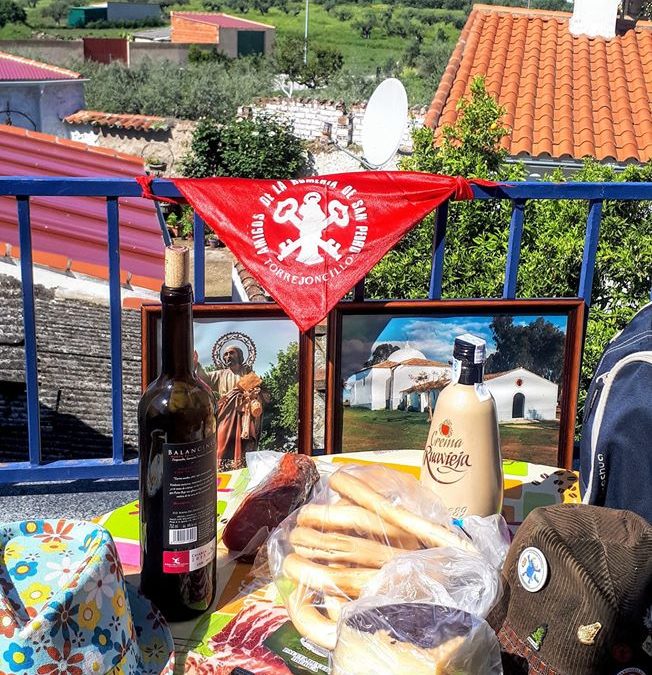 TORREJONCILLO ENTRETIENE A SUS VECINOS DESDE CASA A TRAVÉS DE VARIAS INICIATIVAS AUDIOVISUALES